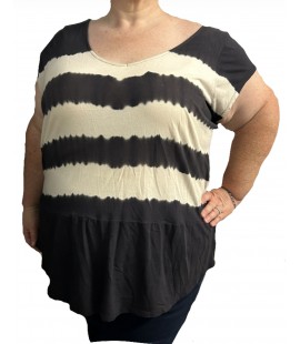 Size 22/24 - Lane Bryant White & Blue Top