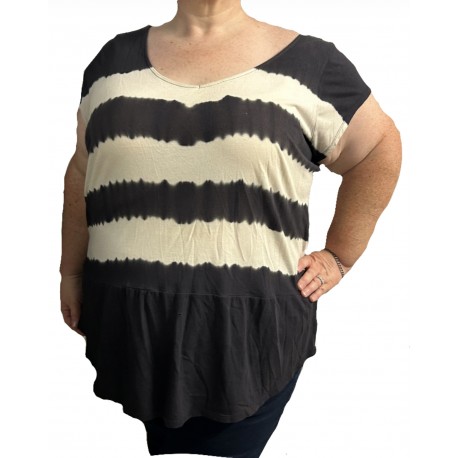 Size 22/24 - Lane Bryant White & Blue Top