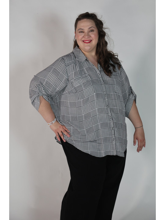 White and Black Pattern 3/4 Sleeve Top