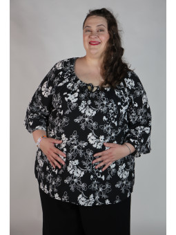 Torrid Black and White 3/4 Sleeve Size 28