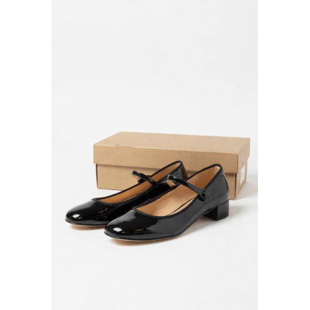 Dwarves Black Patent Leather Mary Janes Size 9