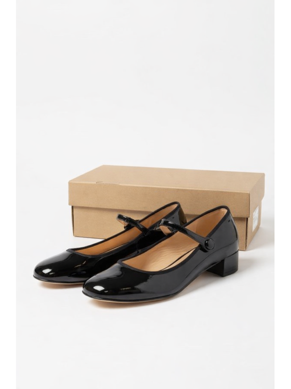 Dwarves Black Patent Leather Mary Janes Size 9