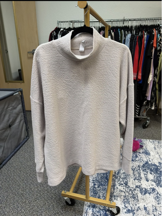 90 Degrees Cream Sweater Size XL
