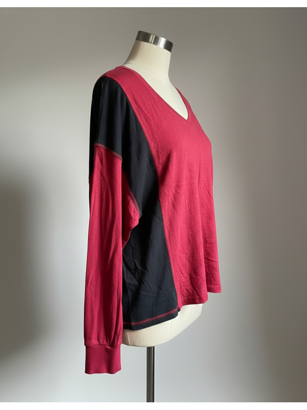 TORRID Red/Black Long Sleeve Top Size 0 (12)