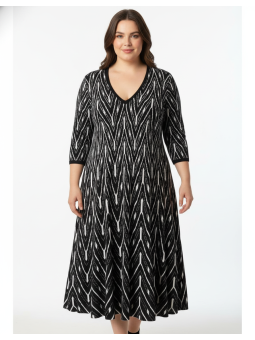 Lane Bryant Blk/Wht Knit Dress Size 22/24