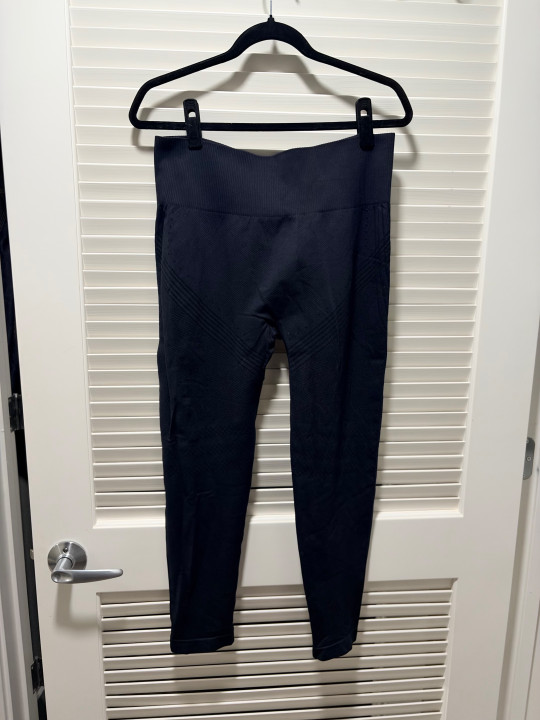 COMPRESSION LEGGINGS SIZE XL